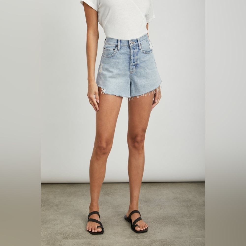 Rails 🆕 The Zuma Cut Off Short in Cloud Stone Distress - Picture 2 of 11